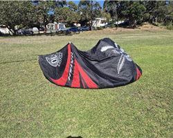 Naish Pivot 8 metre kiteboarding kite