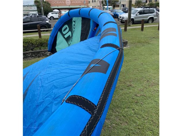 2022 Naish Pivot S26 - 10 metre