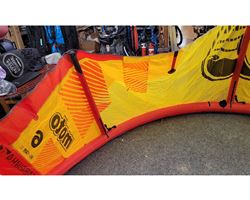 Cabrinha Moto 6 metre kitesurfing kite