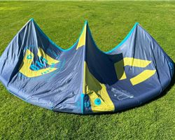 Duotone Evo 13 metre kiteboarding kite