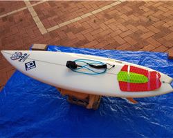 Hog Custom Swallow Tail 5' 10" surfing shortboards (under 7')