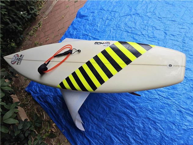 Hog Custom With Free Accessories Square Tail Thruster - 6' 2"