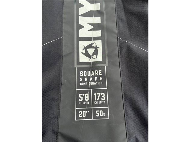 Mystic 5'8 Matrix Square Boardbag