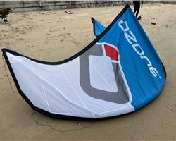 Ozone Alpha V2 10 Meter 10 metre kiteboarding kite