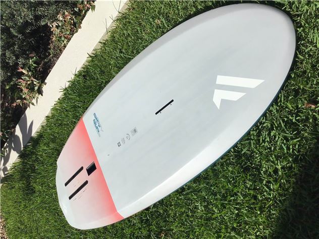 2022 Fanatic Sky Sup - 6' 1", 105 Litres