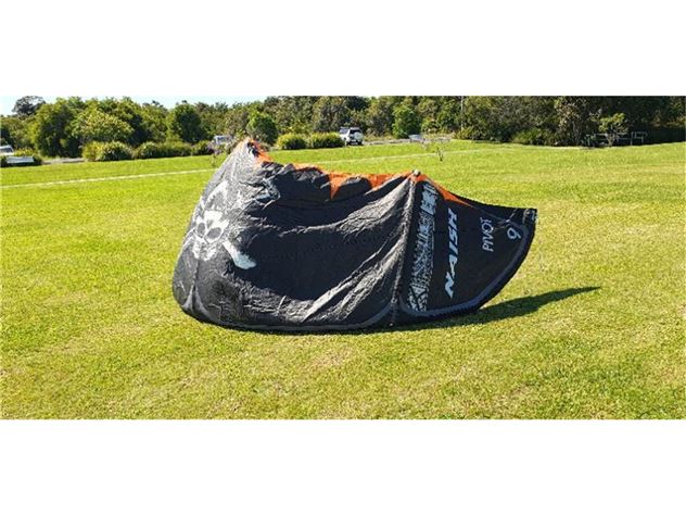 2021 Naish Pivot Le S25 - 9 metre