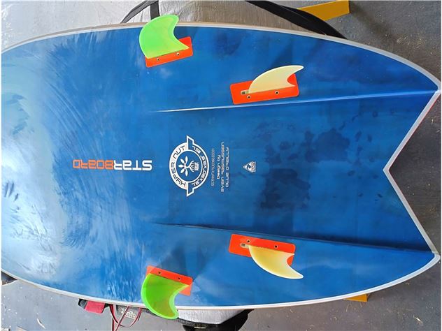 2019 Starboard Hypernut 115L - 7' 6", 30 inches