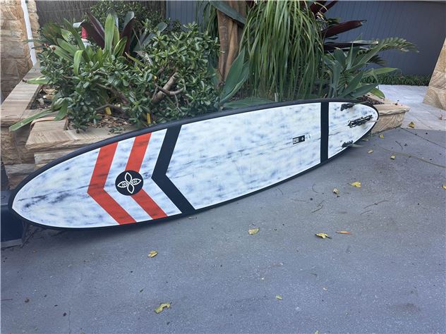 2021 Infinity New Deal Carbon - 10' 0", 27 inches