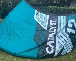 Ozone Catalyst V1 12 metre kitesurfing kite