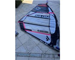 Duotone Warp Fin windsurfing sail