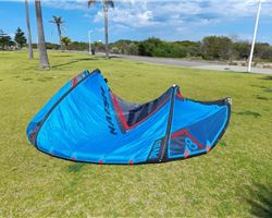 Naish Pivot 8 metre kiteboarding kite