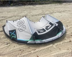 Core Xr 8 metre kitesurfing kite