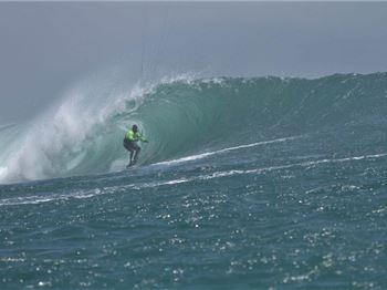 How are you hitting the waves? - Kitesurfing News