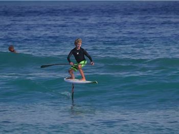 Want to see SUP Foil done right? Give it to the kids! - Stand Up Paddle News