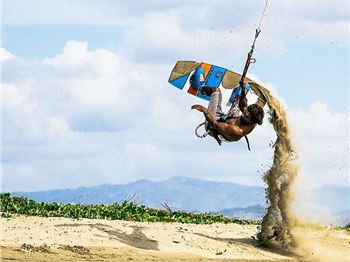 Makin' Sand Castles with Andre Phillip - Kitesurfing News