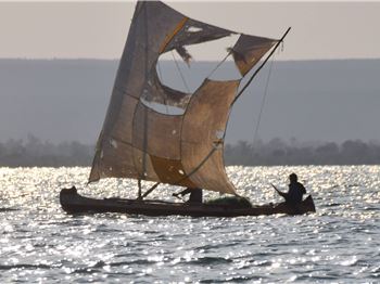 'Up-Cycling' Old Kitesurfing Kites in Madagascar - Kitesurfing News