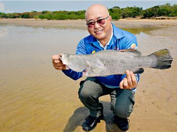 He's caught 1000 Barra, but this one caught him $10,000! - Fishing News