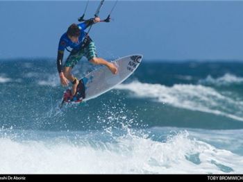 The most popular trick in kitesurfing, and how to do it - Kitesurfing News