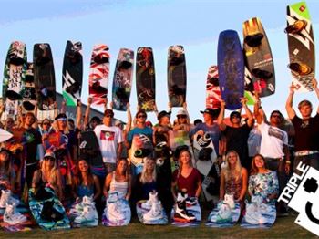 Triple S Wildcard Entries open, invited list jammed! - Kitesurfing News