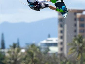 Ewan Jaspan wins wildcard spot in the 2013 Triple S - Kitesurfing News