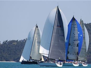 Airlie Beach Race Week 2014: one day to close of entries - Sailing News