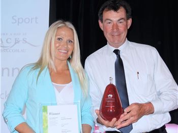 Jacqui Hockaday wins Thoroughbred Racing SA Sport Award - Kitesurfing News