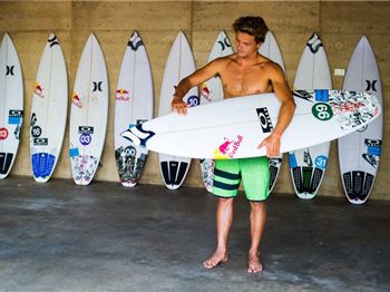 Who shaped this board? An interesting surfing experiment. - Surfing News